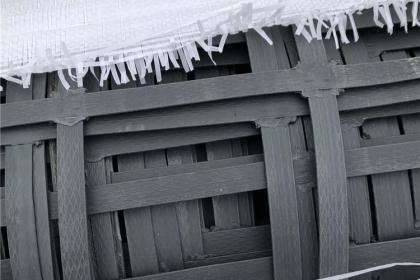 重慶土工格柵與鋼塑土工格柵 性能特點與應(yīng)用解析